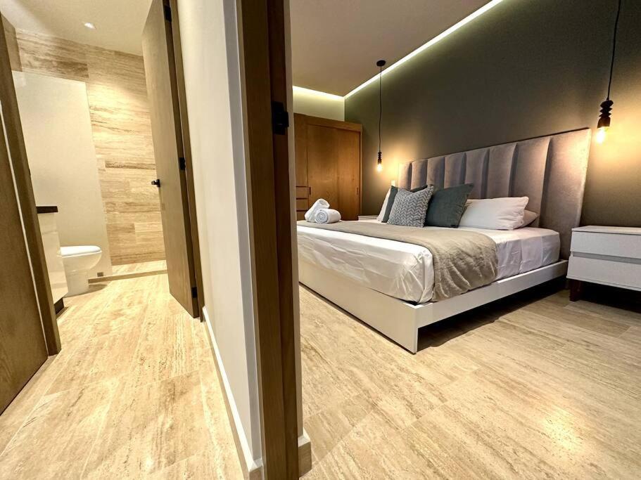 Beautiful Loft With Rooftop Pool, Bar & Views By Solmar